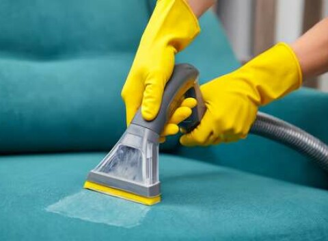 Tepovacie služby od profesionálov A Shiny Service aj prenájom tepovacieho prístroja Kärcher