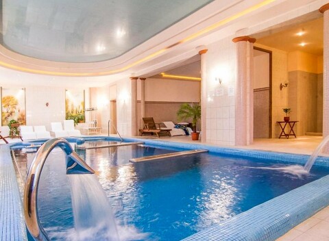 Maďarsko blízko kúpeľov na zámku Batthyány Kúria **** s neobmedzeným termálnym wellness, polpenziou + animácie