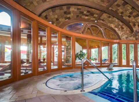 Bük v 4* Hoteli Piroska s polpenziou, wellness, masážou a vstupom do termálnych kúpeľov Bükfürdo + deti zdarma