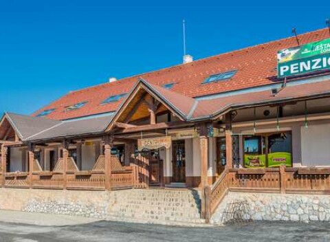 Rodinný Penzion Contesa v Krásnohorskom Podhradí s raňajkami