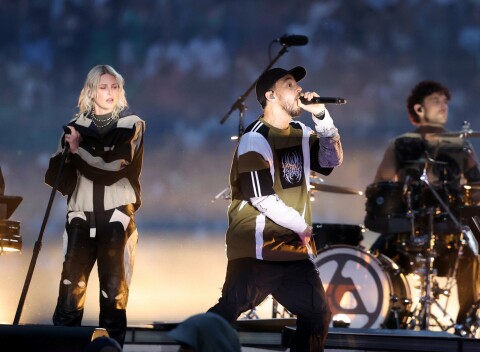 Linkin Park naživo v Zürichu: Veľkolepá show legendárnej kapely na štadióne Letzigrund + prémiové ubytovanie