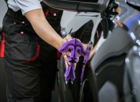 Kompletné umytie auta aj s tepovaním interiéru a impregnáciou tesnení