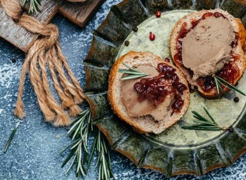 Divinové hody s prípitkom od šéfkuchára v reštaurácii hotela Divoká Voda