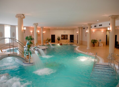 Karlove Vary: Hotel Bristol Palace **** s raňajkami/polpenziou a neobmedzeným wellness (bazén, vírivka, sauna)