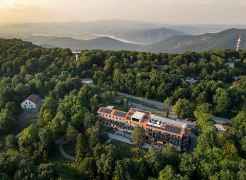 Pobyt v prírode blízko Ostrihomu: 4* Cardoner Hotel és Konferenciaközpont s polpenziou, wellness neobmedzene