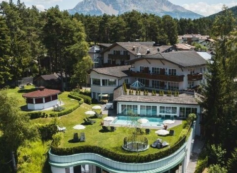 Prekrásne Dolomity a Bolzano vo Wellness & Vital-Hoteli Erica **** s gurmánskou ¾ polpenziou a bazénmi + sauny