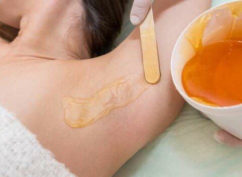 Cukrová depilácia pre dámy v salóne Skin Care Institute - hladká pokožka bez chĺpkov až 3 týždne