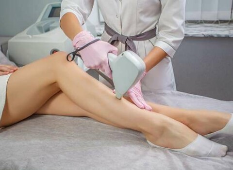 Laserová epilácia diódovým laserom v špecializovanom štúdiu EpiLUX