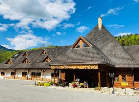 Ubytovanie a wellness pobyt v Kúrii na Táloch** v Nízkych Tatrách