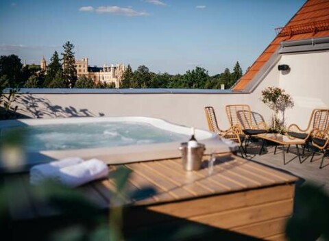 Rezort Lednice s wellness, pivnými kúpeľmi a nádherným výhľadom na zámockú scenériu