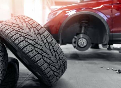 Kompletné prehodenie alebo prezutie pneumatík s vyvážením v autoservise LP Autoservis