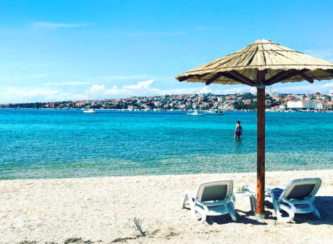 Chorvátsko s polpenziou a dieťaťom do 7 rokov zdarma v hoteli Liberty len 1 min. od pláže.