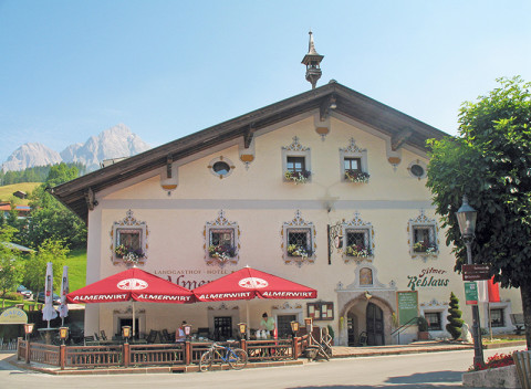 Rakúske Alpy v hoteli s polpenziou, obedovou polievkou a popoludňajším zákuskom + krytý bazén.