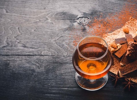 Lahodné mliečne a horké čokoládky ku káve alebo aj k rumu – 250 ks v balení.