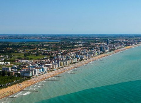Dovolenka v talianskom letovisku Lido di Jesolo v hoteli Panorama pri mori s raňajkami.