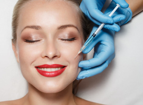 Lekárske vyhladenie vrások botulotoxínom. Najúčinnejšia a najrýchlejšia metóda, ako sa zbaviť vrások.