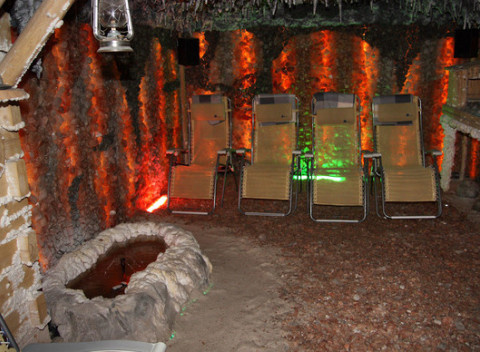 Vstup do soľnej jaskyne pre 2 osoby + 1 dieťa do 6 rokov zdarma alebo jej prenájom na 45 minút.