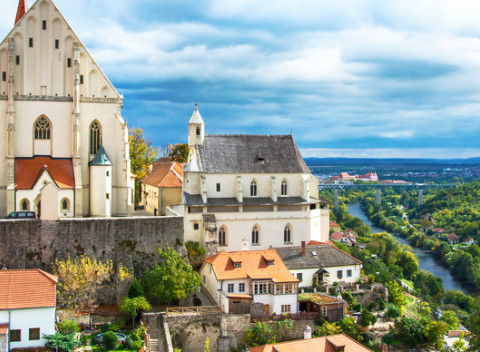 Dovolenka v perle južnej Moravy s polpenziou a fľašou lahodného vína.