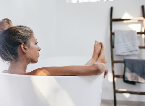 Soľ do kúpeľa alebo Parajdská 100 % soľ do kúpeľa s miskou na inhaláciu.