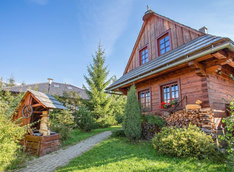 Liptov: apartmány či samostatná chalupa až pre 12 osôb blízko Tatralandie.