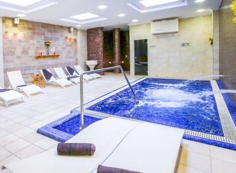 Eger v hoteli Ködmön **** + neobmedzené wellness a vstup do termálnych kúpeľov pre dvoch.