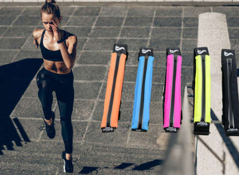 Športová kapsička Be The Special One  je farebne ladená, praktická a ochráni vaše veci.