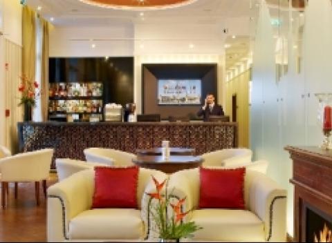 Štvordňový pobyt v Luxusnom Mirage Fashion Hotel ****Superior v Budapešti pre 2 osoby s raňajkami. Krásny novo otvorený štýlový hotel sa nachádza v centre mesta s výhľadom na mesto a námestie Hrdinov. Doprajte si luxus teraz len za 178 € !