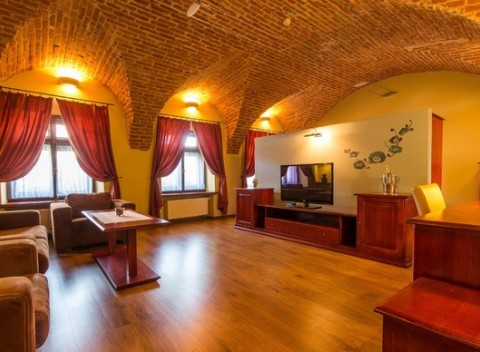 Preneste sa v čase a užívajte si víkend v čarovnom Penzióne pod Kláštorom s raňajkami.