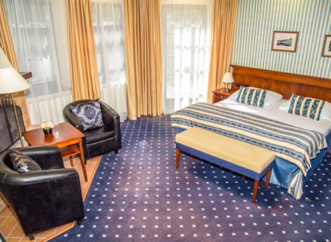 Golf Hotel Morris ****: Mariánské Lázně luxusne s plnou penziou a procedúrami.