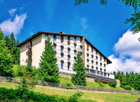 Rozprávková Šumava: pobyt v obľúbenom hoteli Zadov *** s polpenziou a wellness.