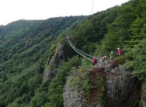 Krásna príroda, horský vzduch, úžasné výhľady - slovenské ferraty s najdlhším lanovým mostom.
