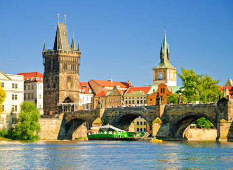 Zimná Praha v obľúbenom štýlovom a luxusnom 4* hoteli Taurus pre 2 osoby s raňajkami.