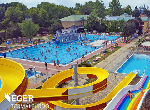 Eger v štýlovom penzióne s celodenným vstupom do termálov a polpenziou.