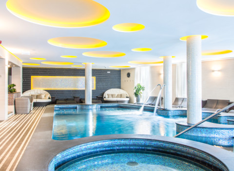Balaton: luxusný pobyt v Aura Hoteli **** s neobmedzeným wellness a polpenziou.