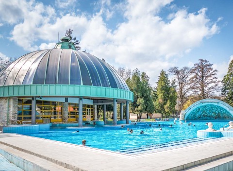 Maďarsko: Eger v centre a blízko kúpeľov v Park Hoteli Minaret *** s polpenziou.