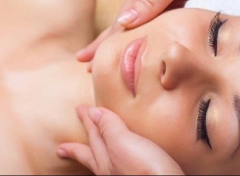 Kozmetické ošetrenie tváre Pre dokonale čistú a regenerovanú pleť