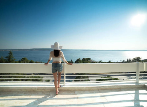 Predĺžený víkend pri Jadrane pre 2 osoby - hotel Omorika s raňajkami či polpenziou.