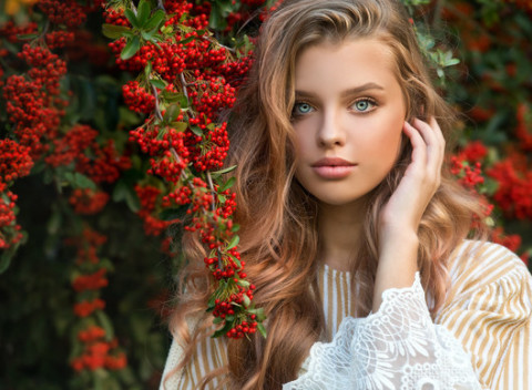 Dámsky alebo pánsky vlasový balíček s farbeným, úpravou brady alebo JOICO rekonštrukčná kúra.