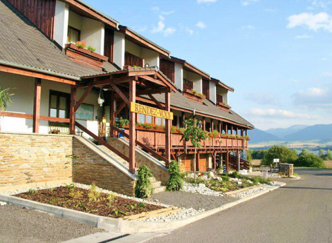 Liptov v hoteli v podhorí Nízkych Tatier so vstupom do Tatralandie či Bešeňovej, wellness a polpenzia.