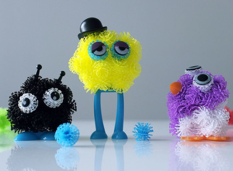 Kreatívna 400 - 500 dielna skladačka pre deti - sada guličiek Alive pack so vzájomnou priľnavosťou.