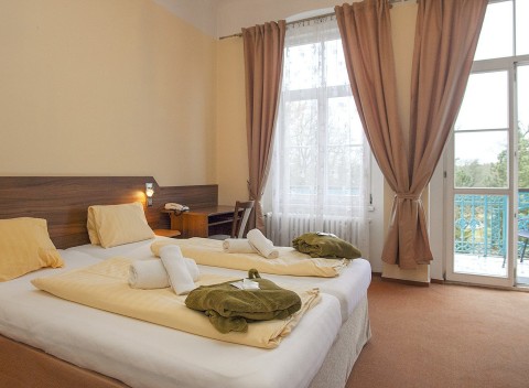 Františkovy Lázně: Hotel Sevilla *** s polpenziou, bazénom a procedúrami.