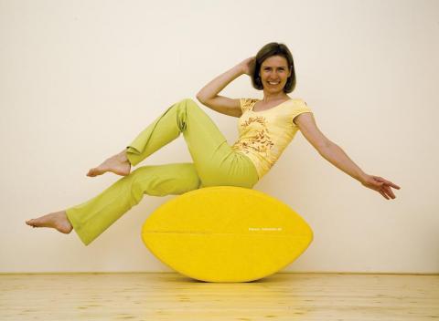 Cvičebná pomôcka roka Fitness-Berry a taburetka v jednom