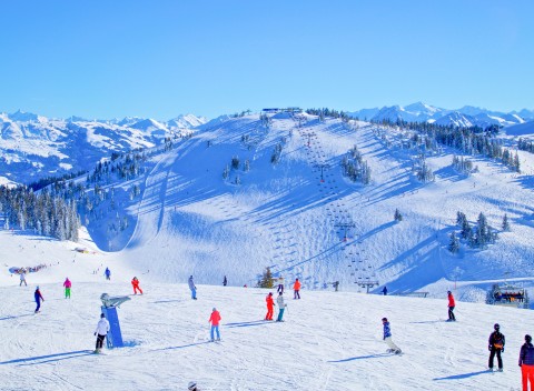 Rakúske Alpy: zima v Hoteli Alpenrose *** Tauplitzalm s plnou penziou a saunami.