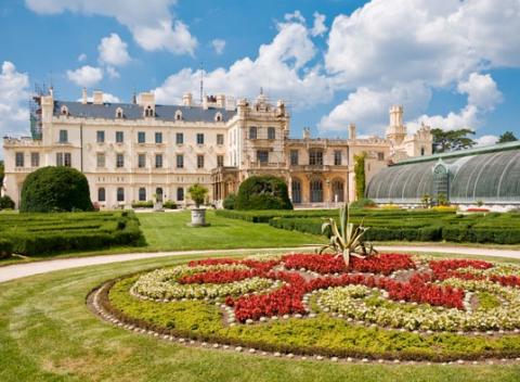 Romantika v Ledniciach Rozprávkový pobyt v blízkosti zámockého parku