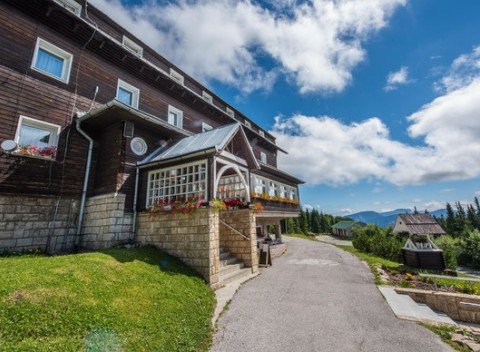 Jesenný pobyt v srdci Veľkej Fatry v Hoteli Granit Smrekovica*** s polpenziou a wellness.