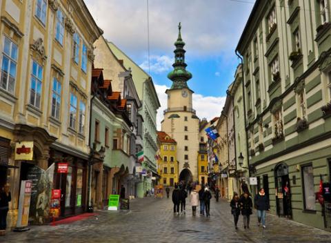 Oddýchnite si v Rusovciach Okolie Rusovského penziónu má čo ponúknuť