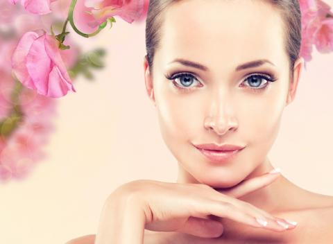 Dokonale čistá a zrelaxovaná Hĺbkové čistenie pleti s masážou tváre a dekoltu