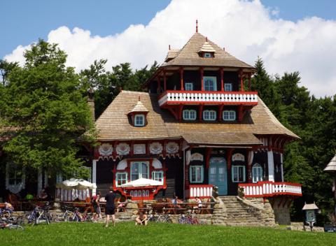 Dokonalý relax v Beskydách Rodinná dovolenka s wellness a polpenziou 