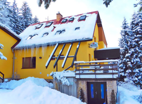 Beskydy v penzióne s polpenziou, infrasaunou a zľavou na masáže – termíny nielen cez leto.