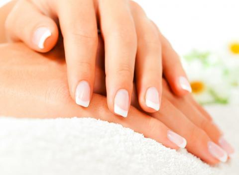 Japonská manikúra Nádherné gélové nechty alebo gél lak v Košiciach